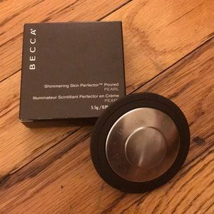 New Becca highlighter- pearl